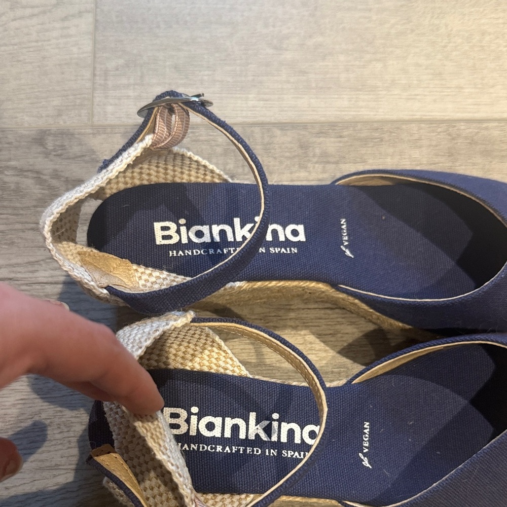 Biankina Women's Navy & Tan Vegan Espadrille Wedges Sz 8 NWOT - Picture 2 of 5